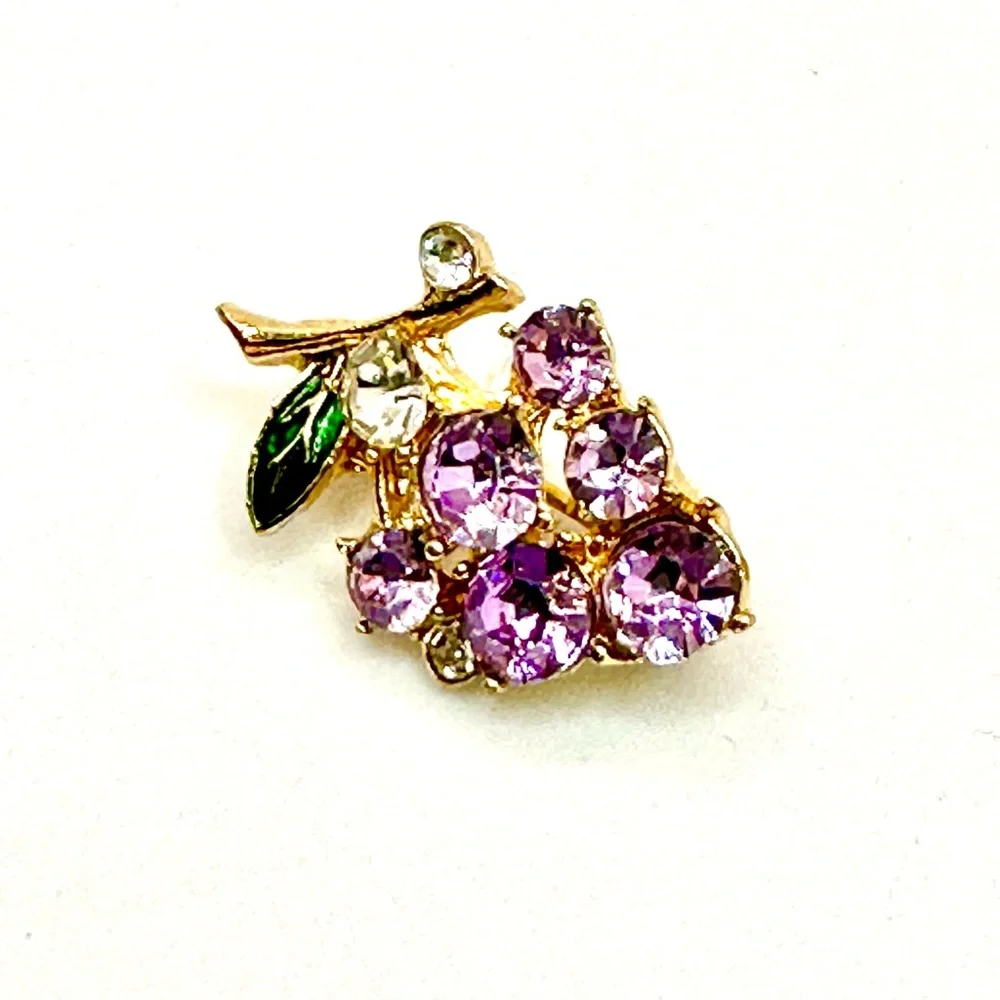 NWOT - Elegant Purple and Gold Grape Cluster Brooch - Picture 7 of 13
